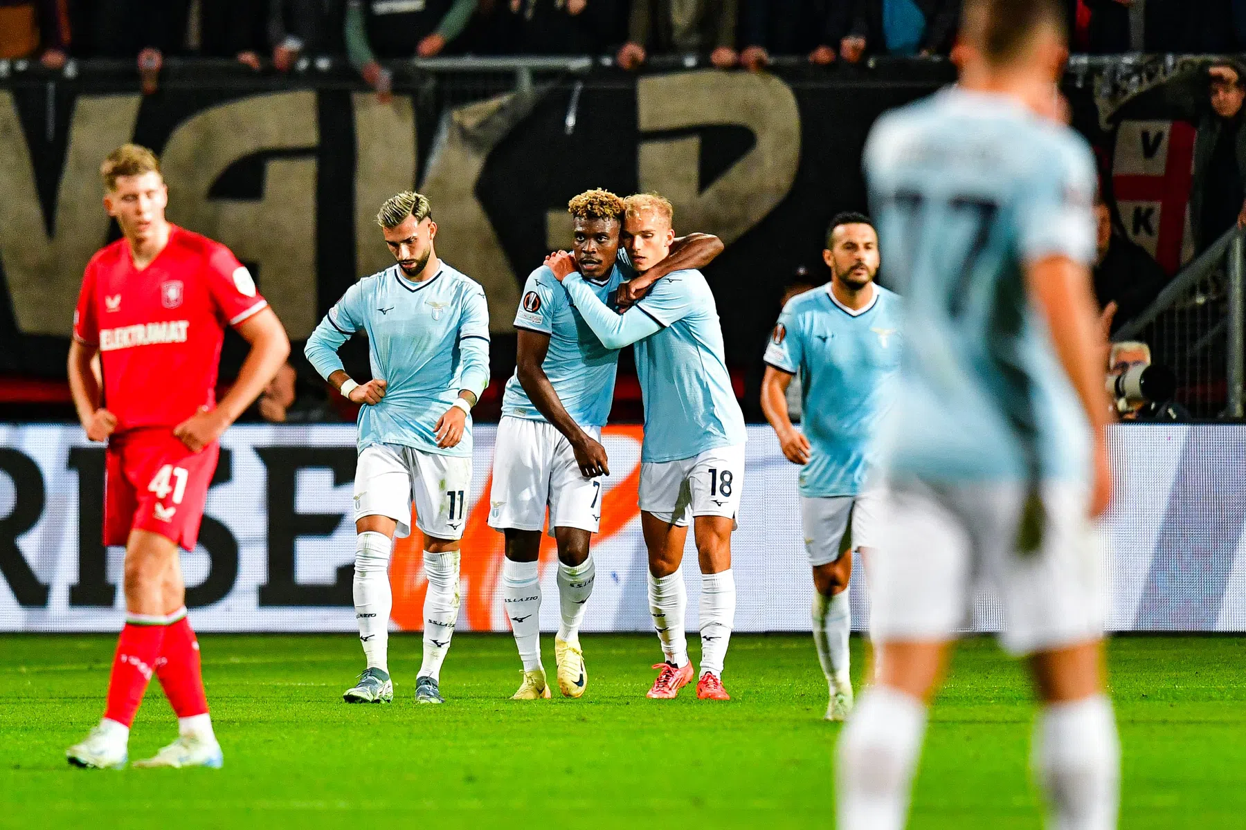 Dapper tiental Twente moet buigen voor sterker Lazio