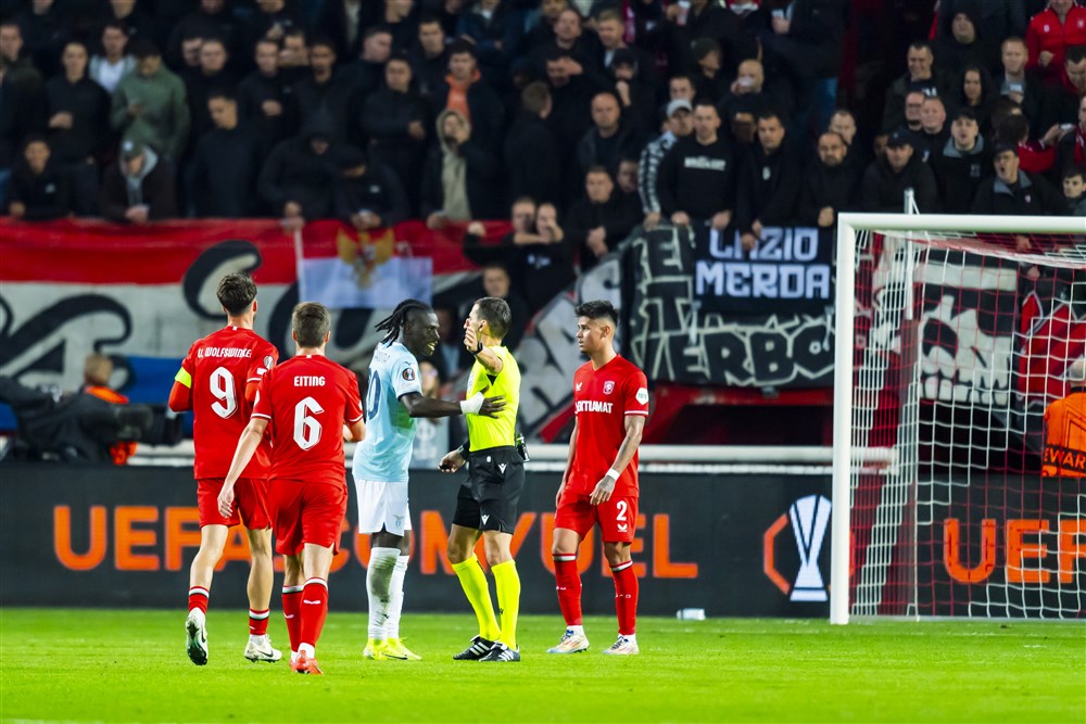 'Lazio had van het veld moeten stappen, in plaats van die speler te wisselen'