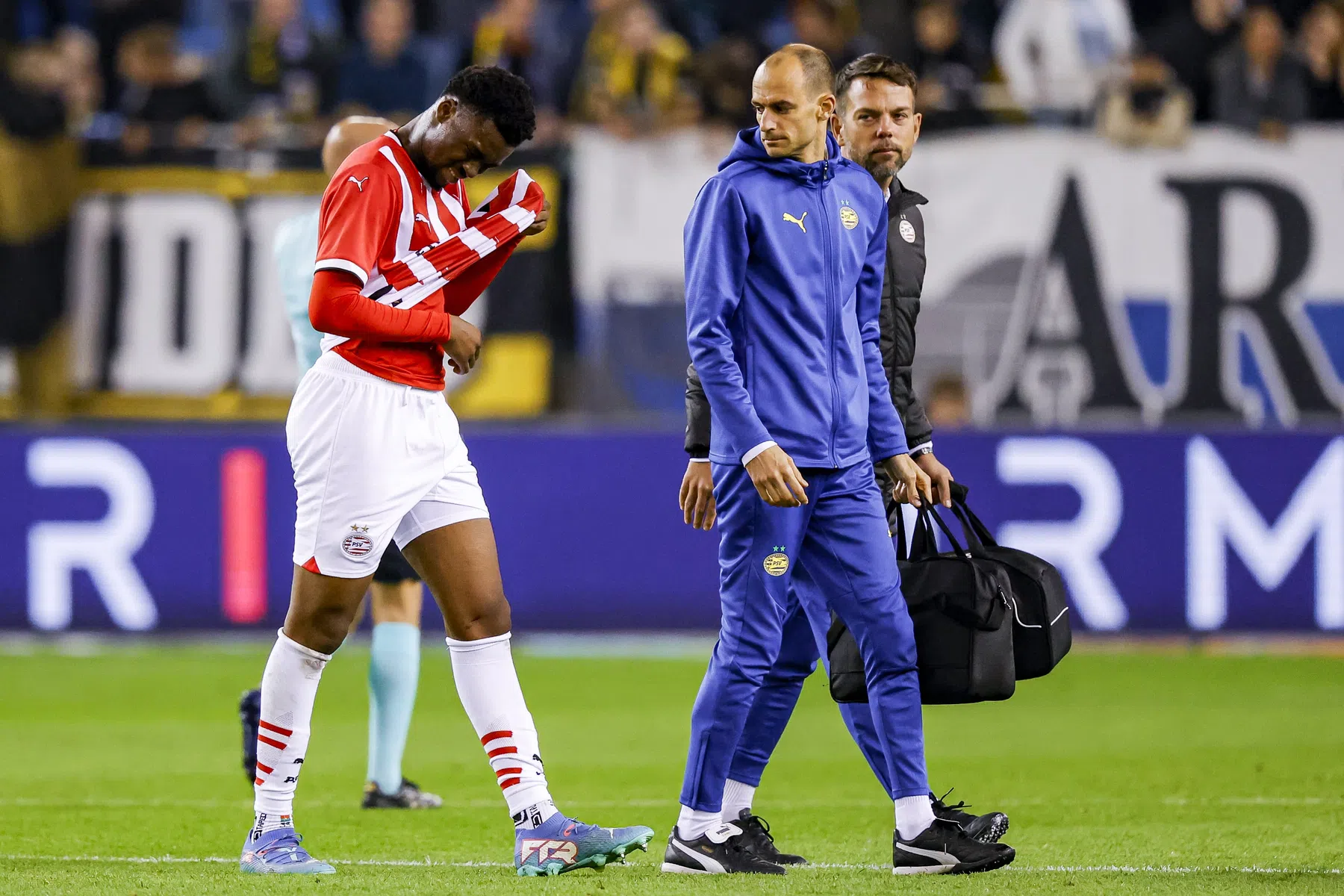 Pechvogel Nagalo valt voor tweede duel op rij na halfuur uit bij Jong PSV
