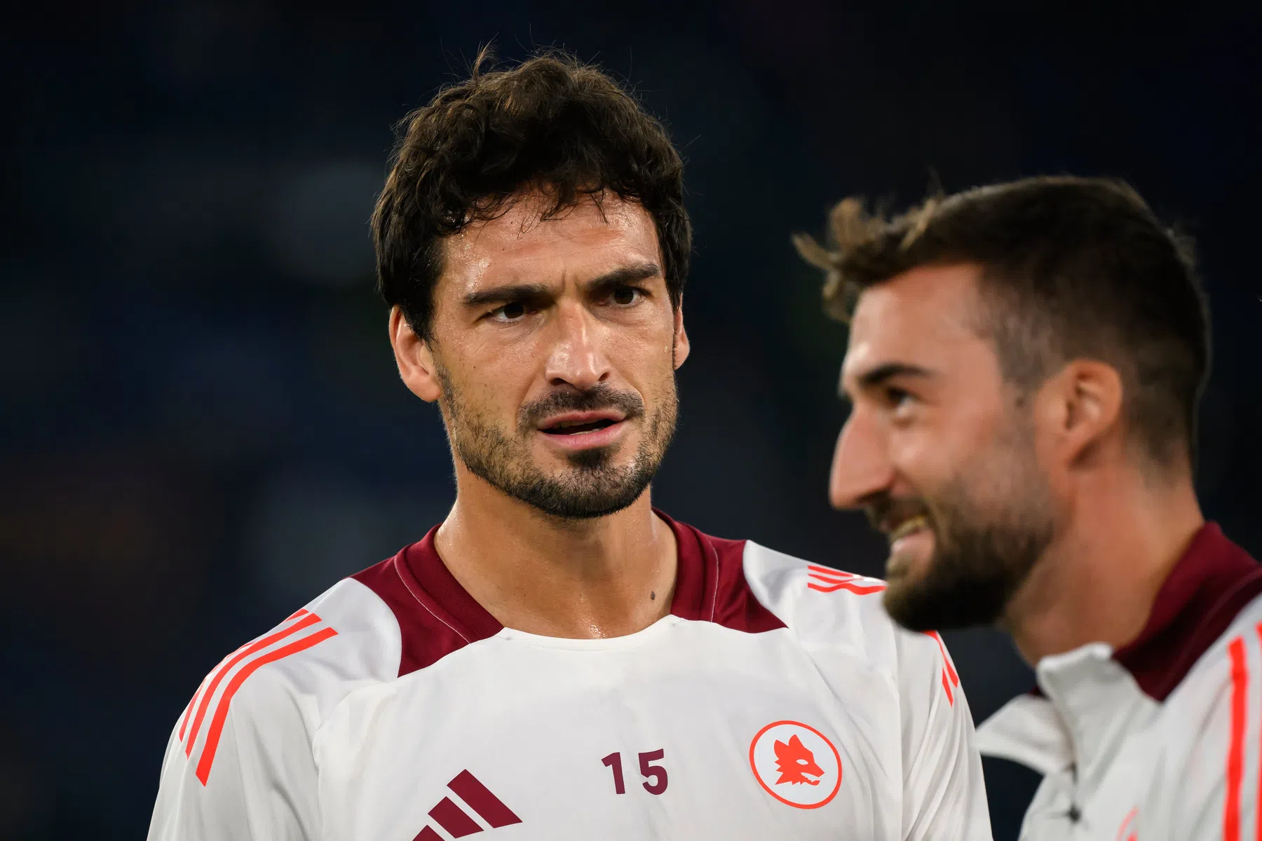 Hummels wacht na meer dan tien uur op de bank nog altijd op debuut voor Roma