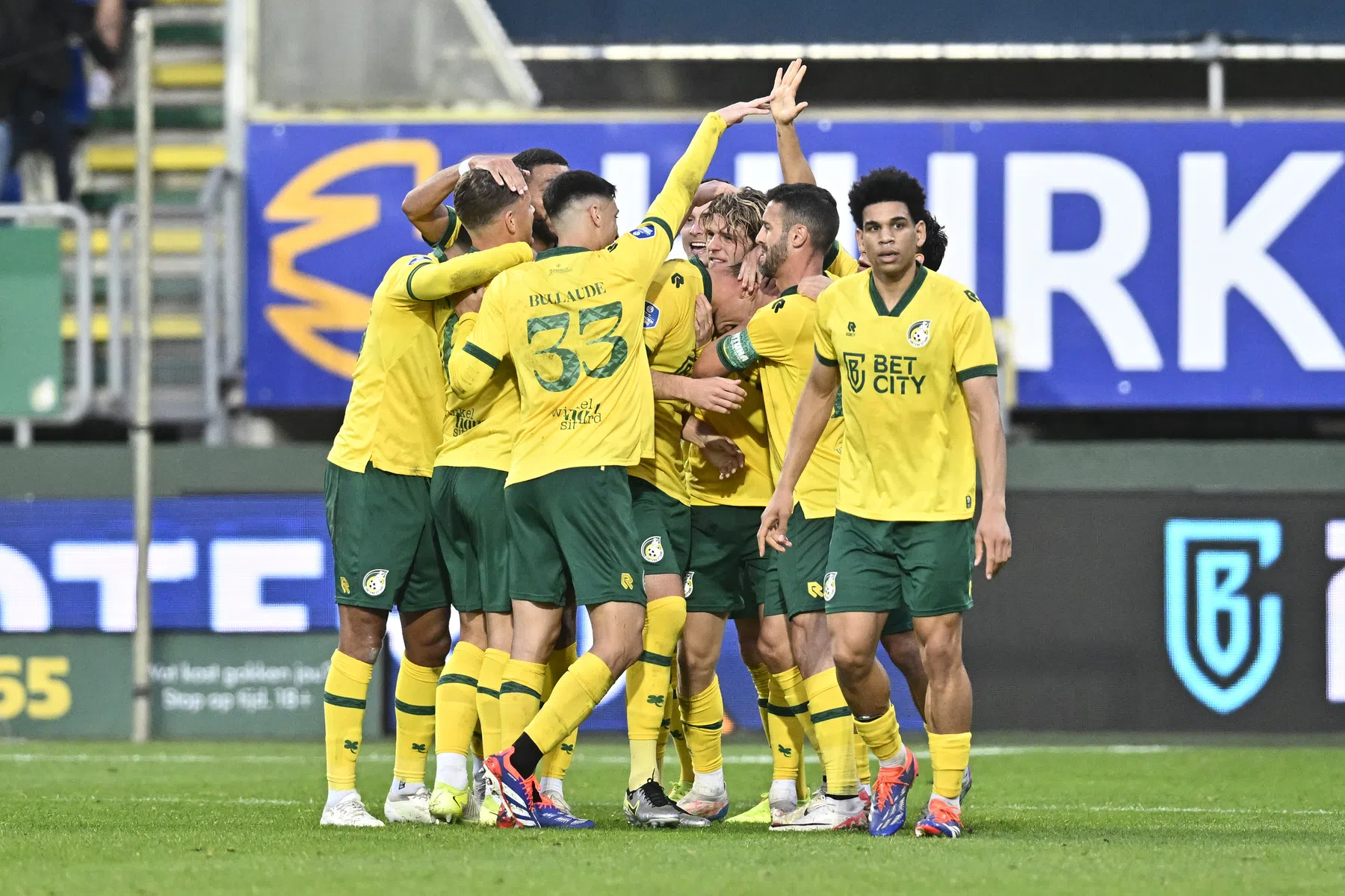 Fortuna wint saaie pot van Groningen door bizarre eigen goal