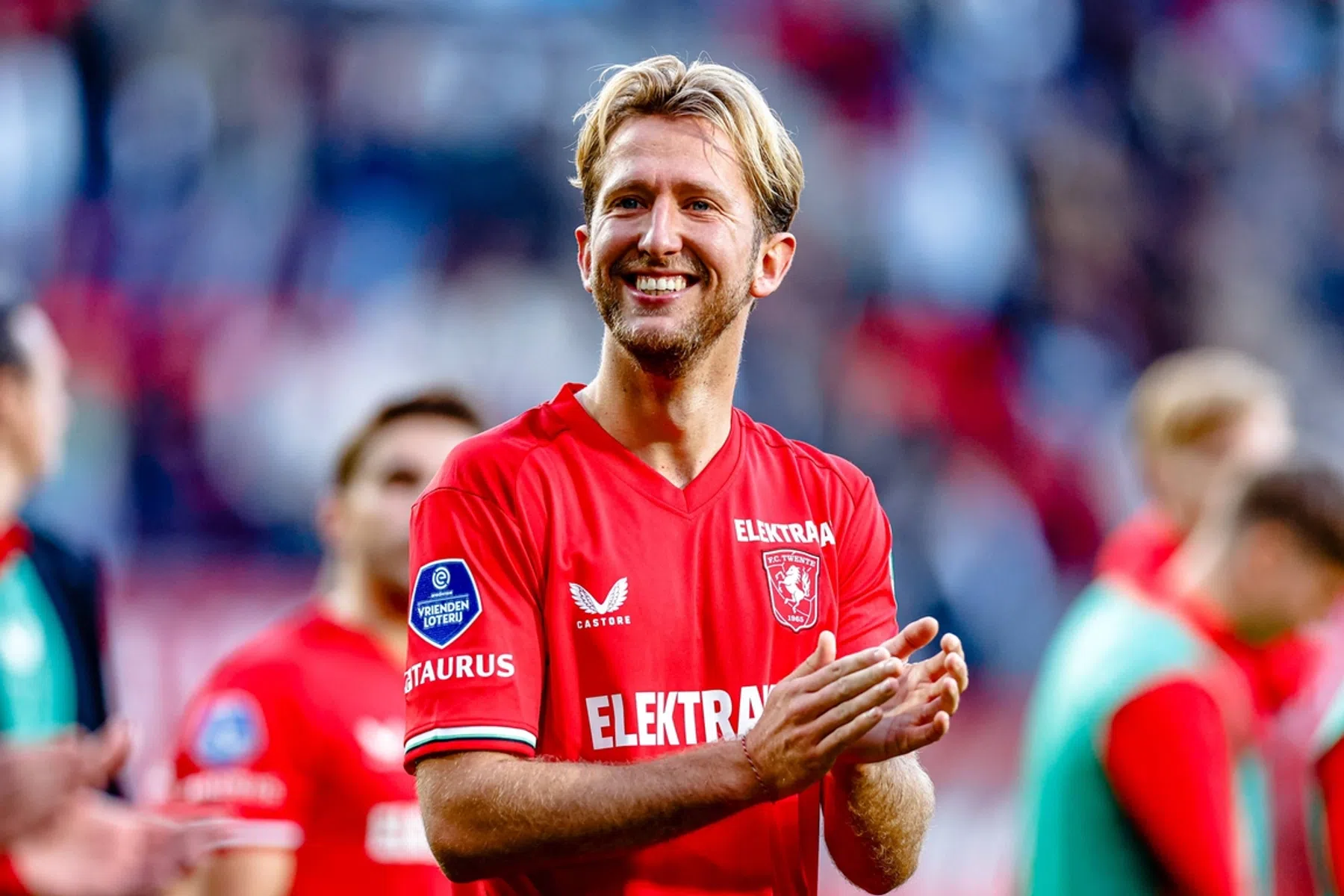 Vlap trots op dominant FC Twente: 'De regio kleurt rood'