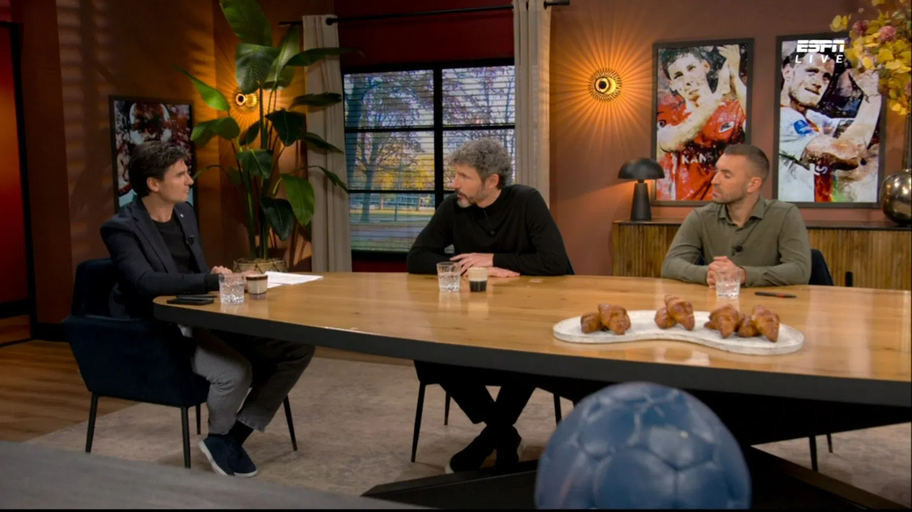 Van Bommel legt uit waarom gesprekken met Anderlecht stukliepen