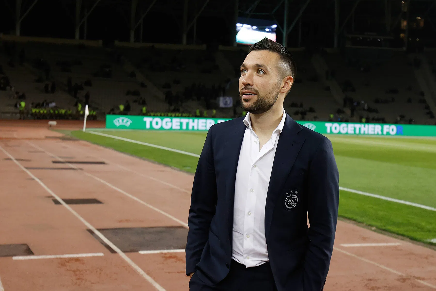 Farioli bespreekt opvallende Ajax-opstelling en komt al met eerste seizoensoordeel