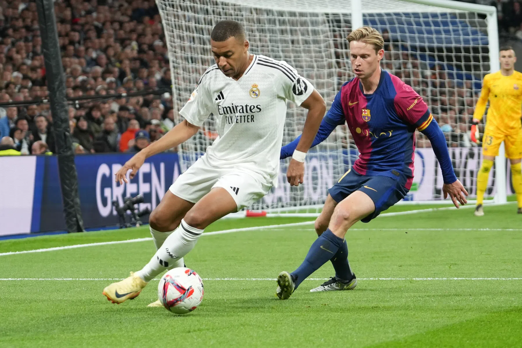 Frenkie de Jong imponeert meteen weer bij Barca: 'De ruggengraat van het team'