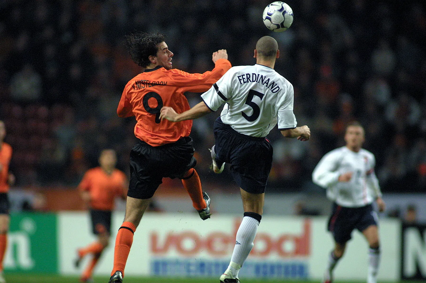 Ferdinand deelt theorie over aanstelling Van Nistelrooij 