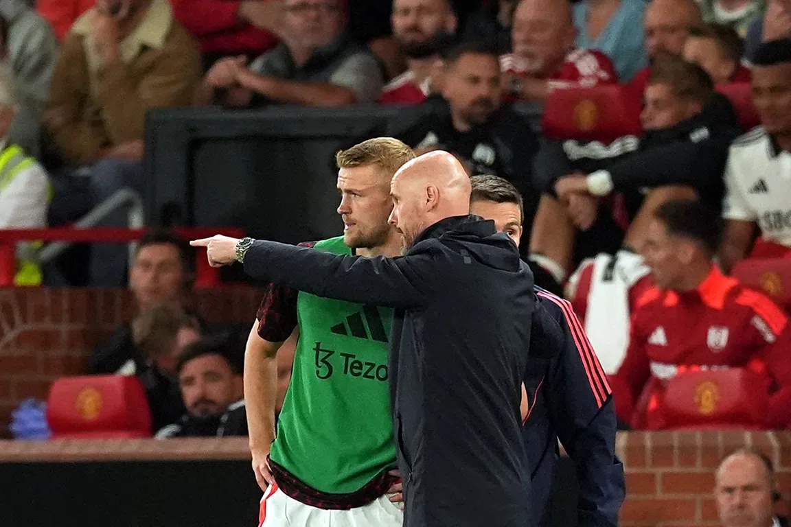 Van Basten vindt 'vreemde aankoop' De Ligt typerend voor Ten Hag