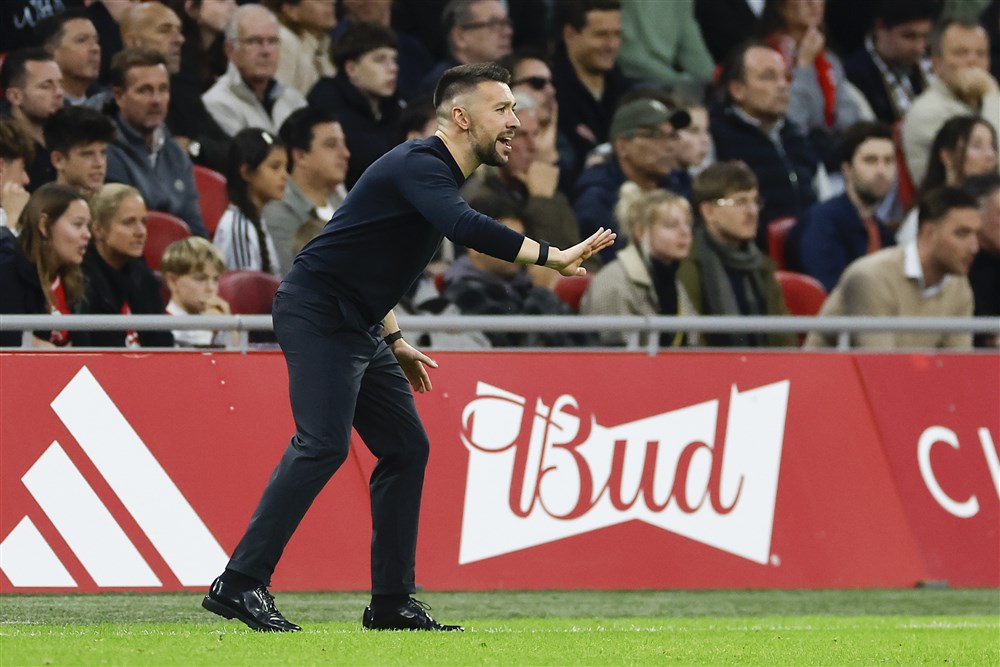 Waarom Farioli het systeem bij Ajax omgooit