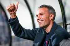 Thumbnail for article: Van Persie doet belofte aan Noppert na 'gouden tip' over camping