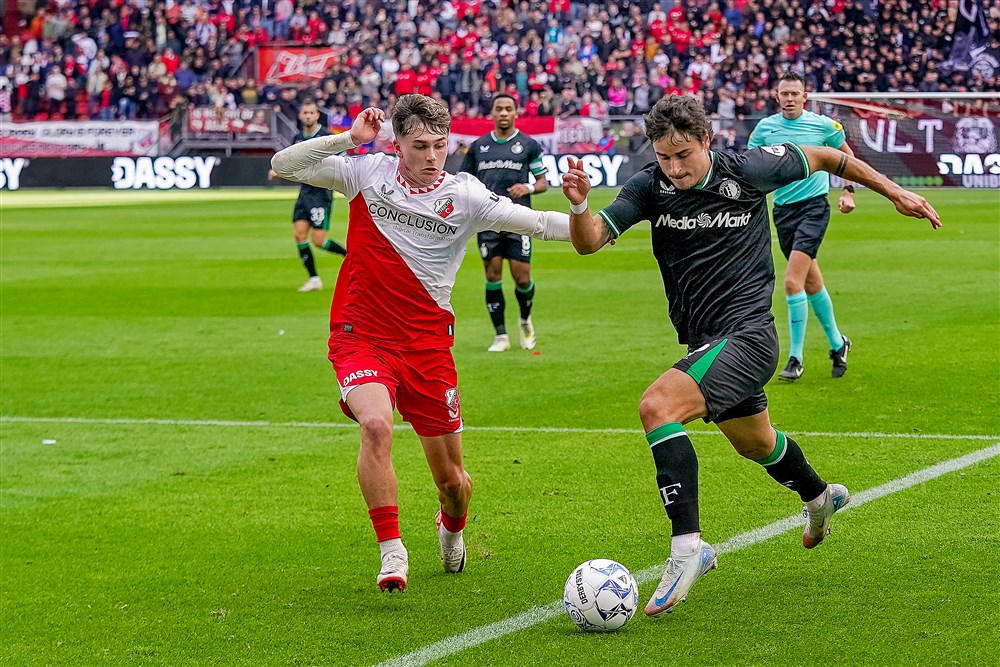 'Het lijkt wel alsof de Feyenoord-spelers door een wasstraat zijn gegaan'