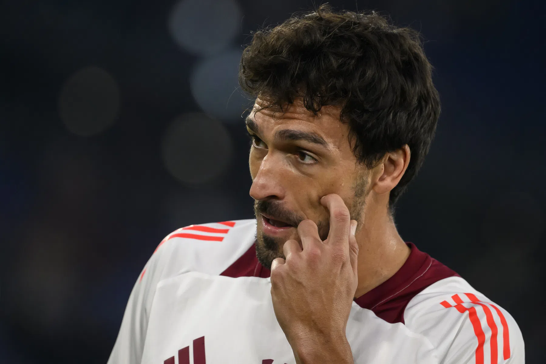 Horrordebuut Hummels bij dolend Roma: 'Dieptepunt is bereikt'