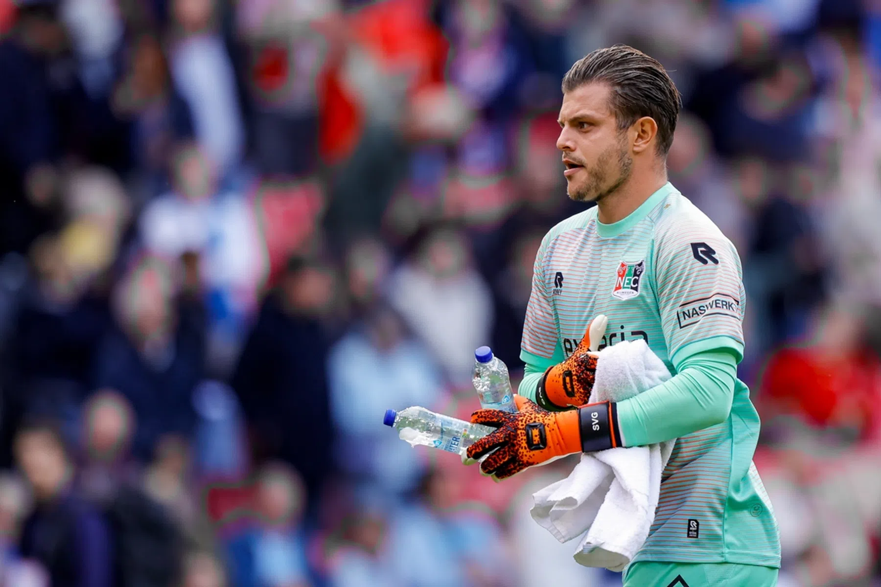 Bekerkeeper Van Gassel schikt zich in zijn rol bij NEC