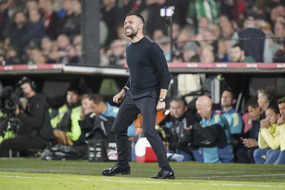 Farioli deelt bijzondere anekdote uit Ajax-kleedkamer