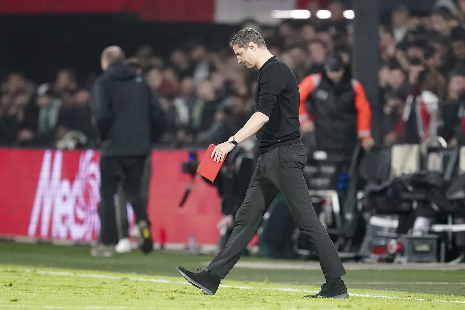 Priske ziet zoekend Feyenoord in Klassieker en verwacht slecht Ueda-nieuws