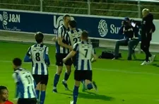 Thumbnail for article: Almere City vliegt uit bekertoernooi na vernedering bij Quick Boys