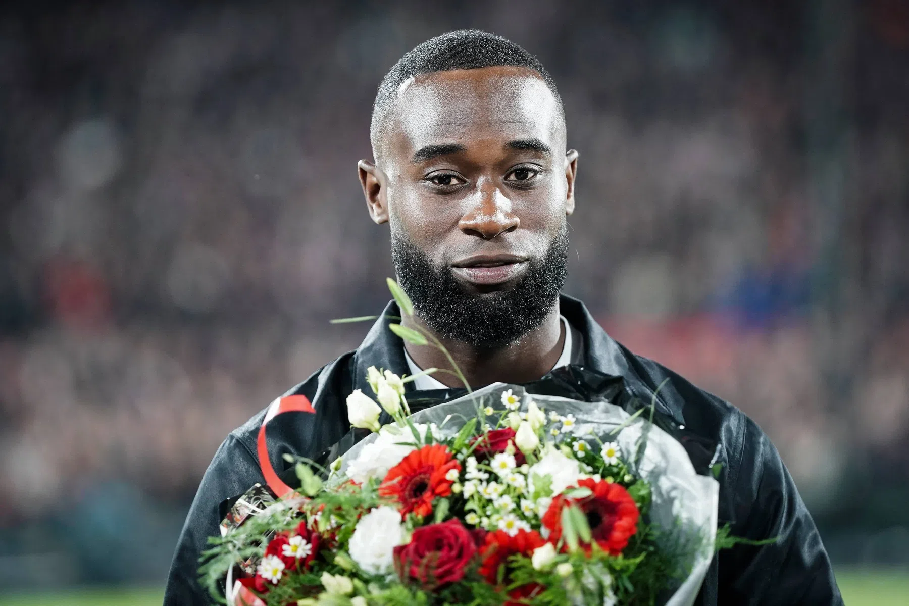 Geertruida neemt op fraaie wijze afscheid van Feyenoord-fans