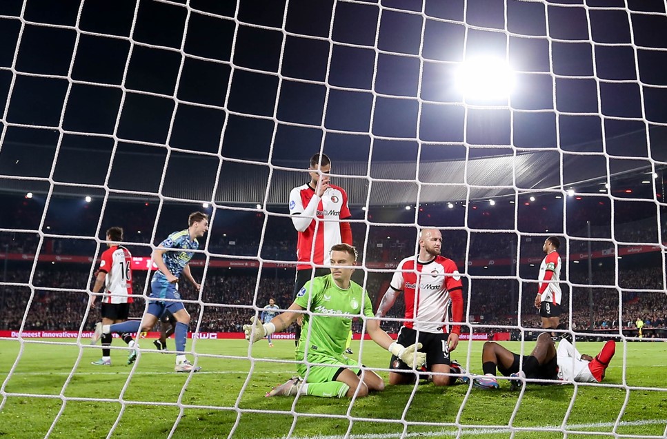 Lof voor Ajax na eerste helft in De Kuip: 'Zelden zo goed gevoetbald'