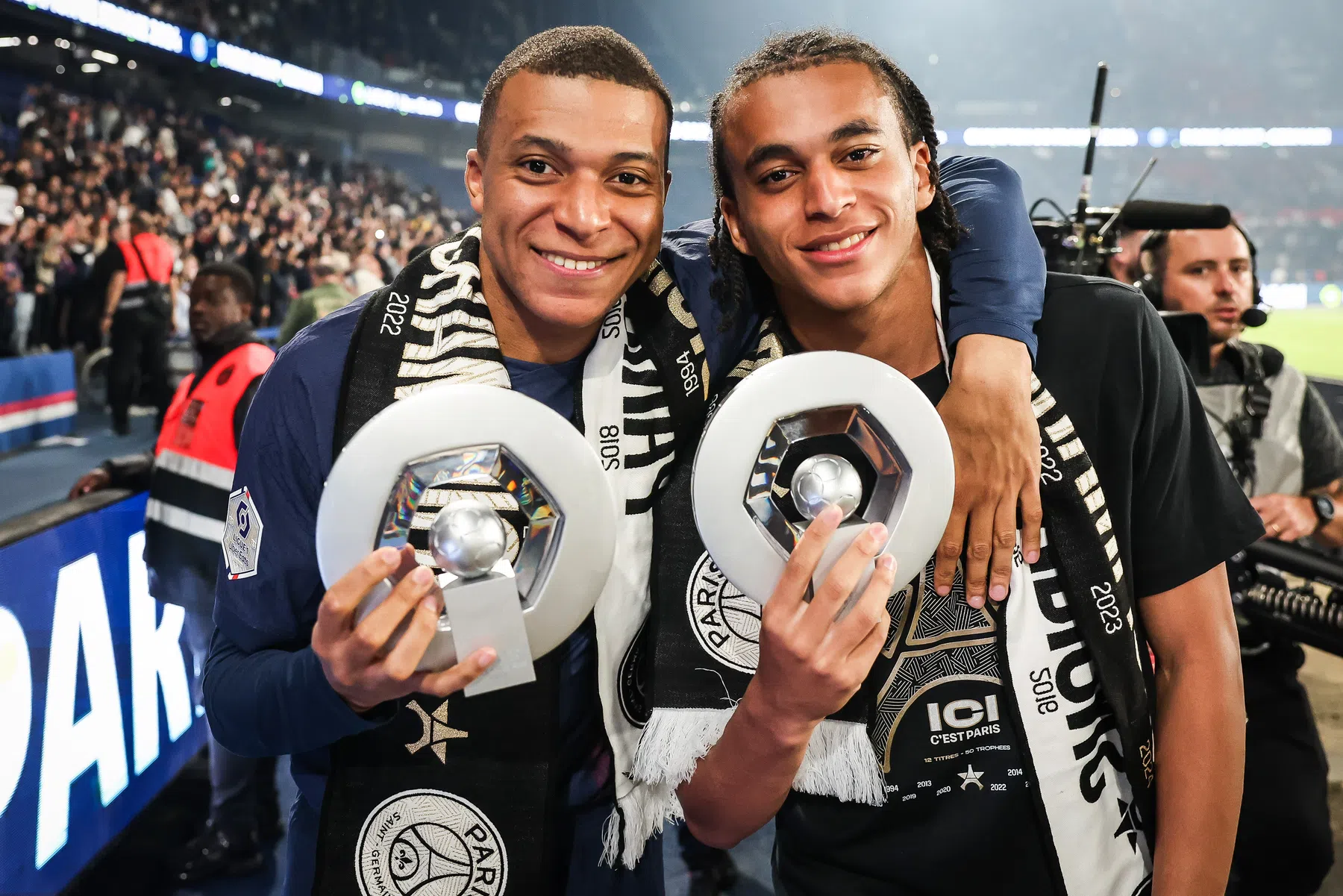 Mbappé woest op PSG-president na uitsluiten broertje Ethan