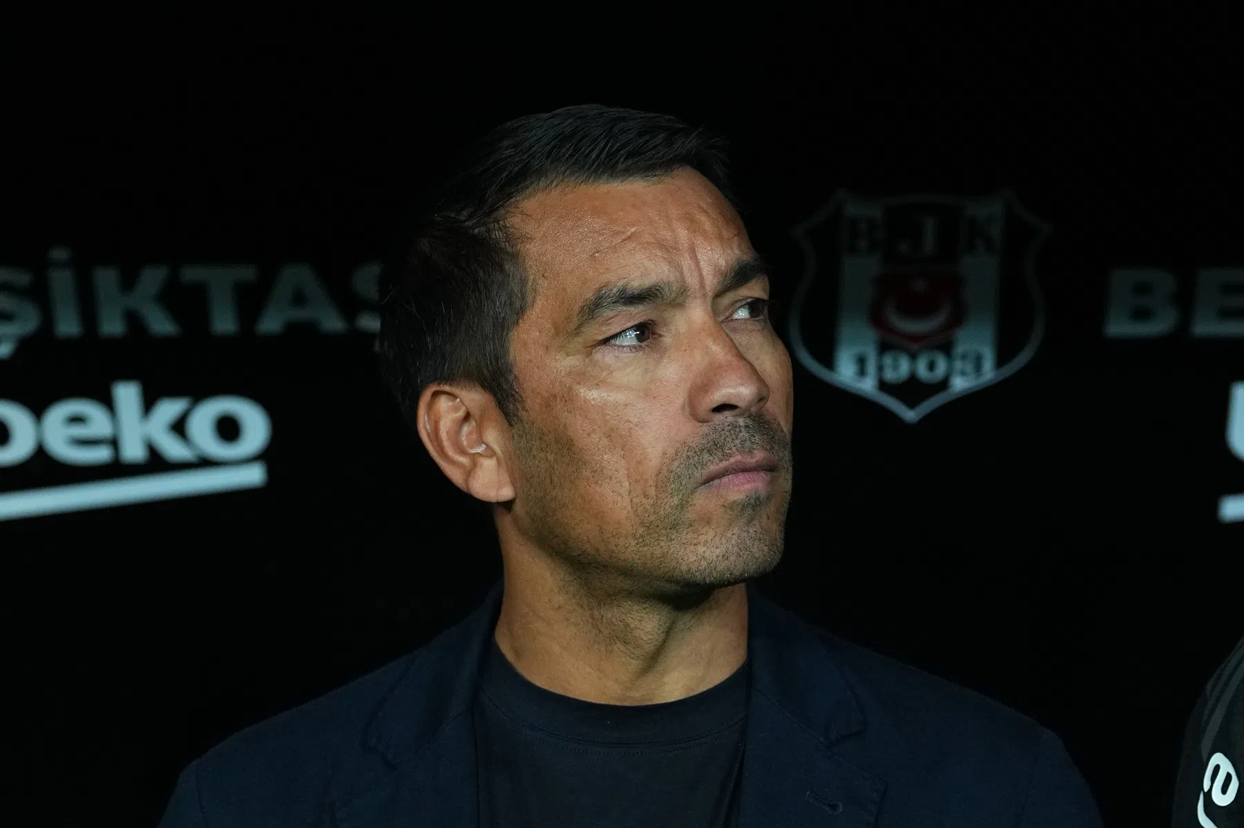 Van Bronckhorst verliest nu ook in eigen huis met Besiktas
