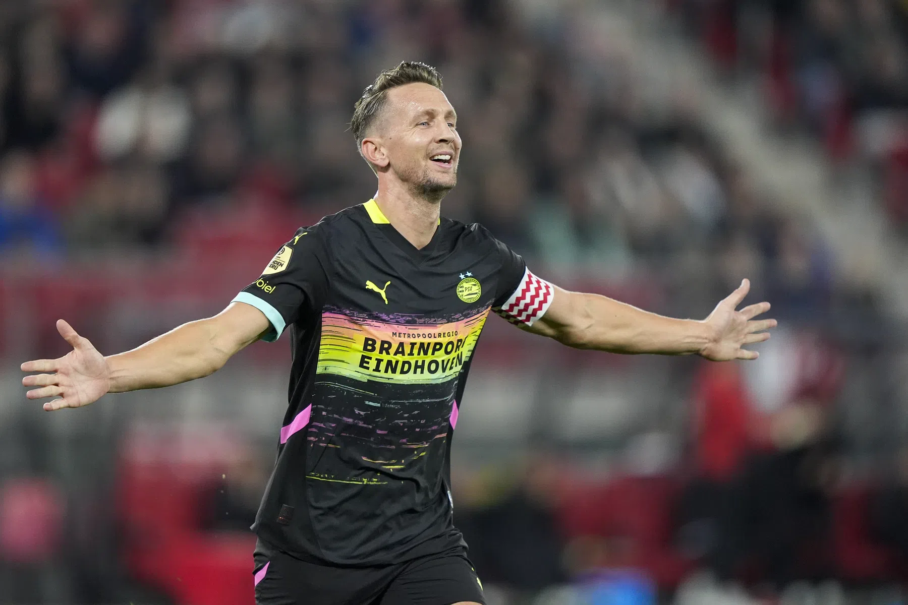 De Jong keert terug in opstelling PSV en kan voor acht op een rij gaan tegen Ajax
