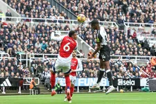 Thumbnail for article: Arsenal struikelt ook bij Newcastle in uitgesproken seizoen van de waarheid