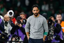 Thumbnail for article: Opvolger Ten Hag treft Manchester City: 'Ik zal ongetwijfeld geëvalueerd worden'