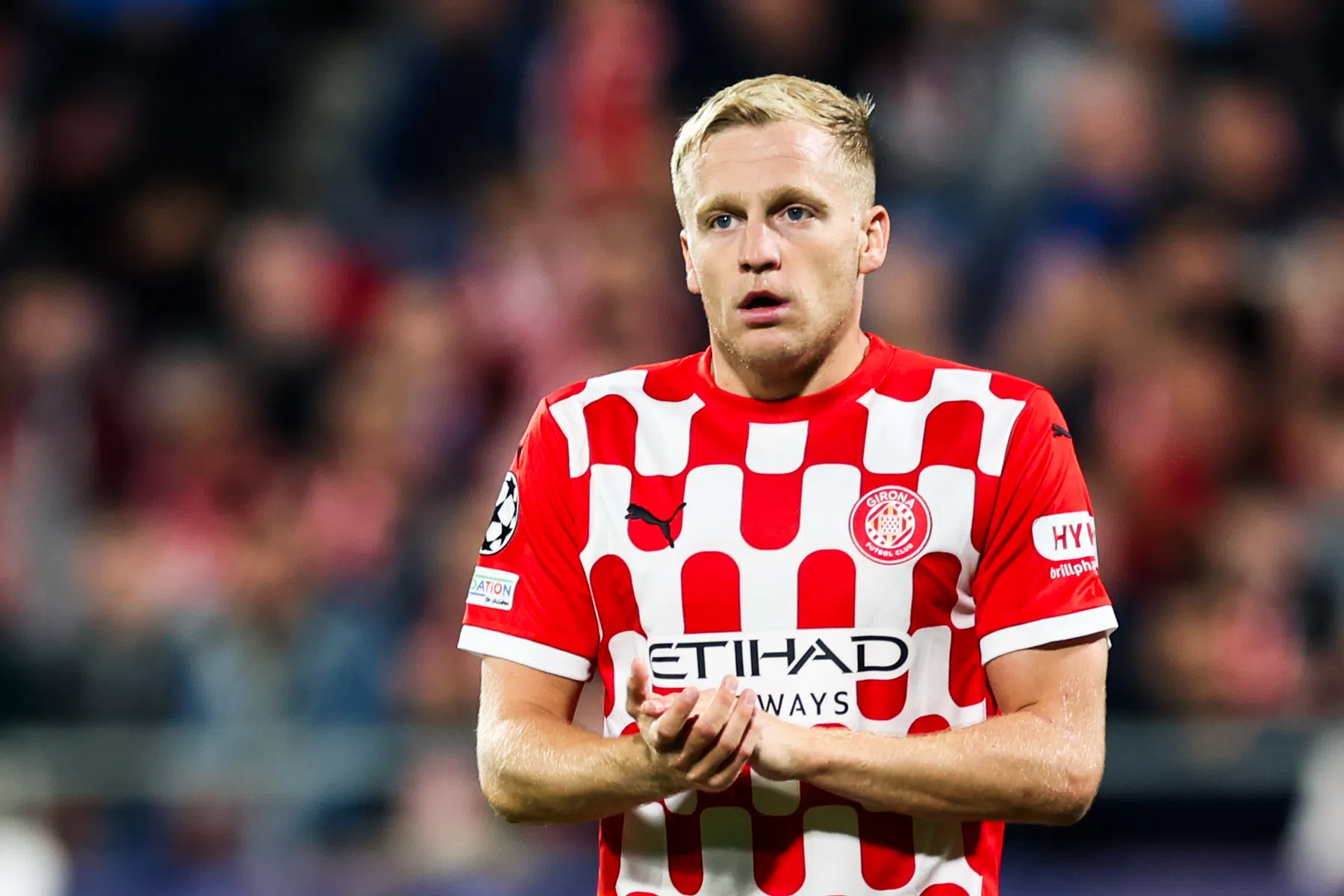 Van de Beek kijkt uit naar weerzien met Bosz: 'Een supergoede trainer'