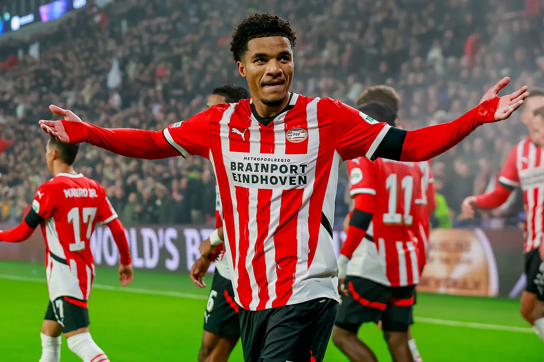 PSV in cijfers: Tillman uitblinker in historische zege