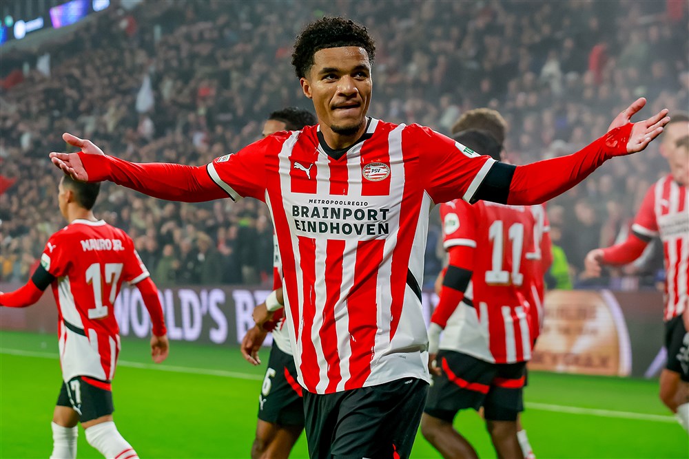 Een vleugje Cocu en Rijkaard in het Philips Stadion 