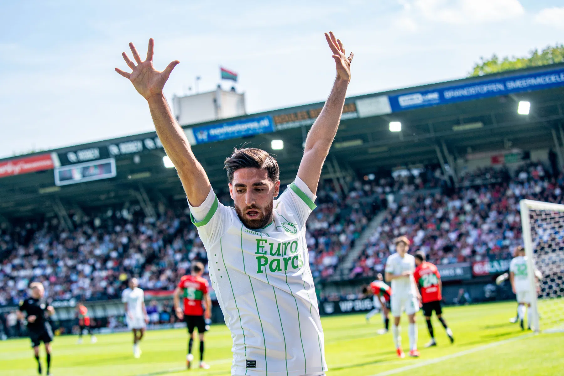 Na telefoontje Van Persie was Jahanbakhsh verkocht