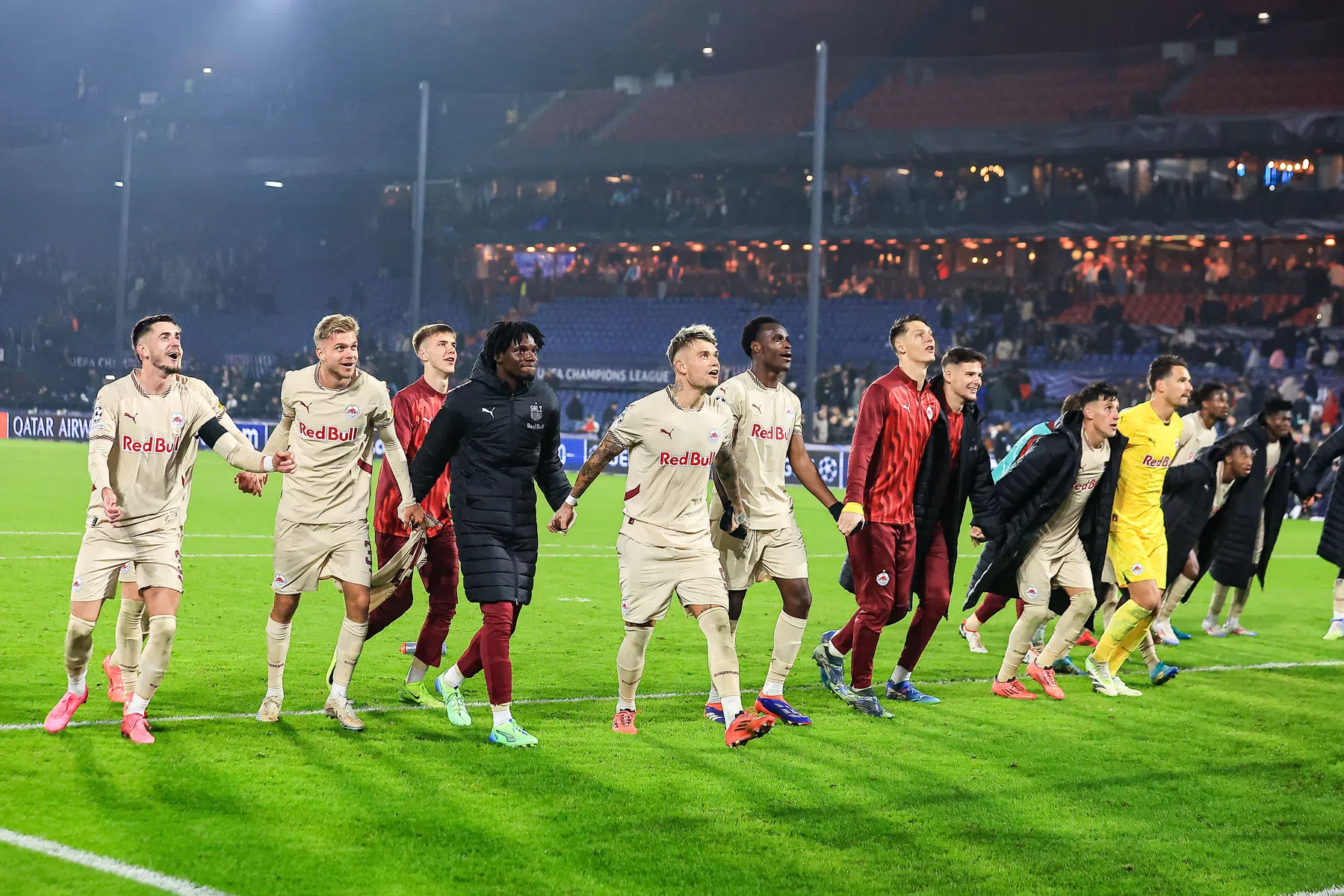 Oostenrijkers zien Feyenoord 'nauwelijks indruk maken' en kraken Wellenreuther