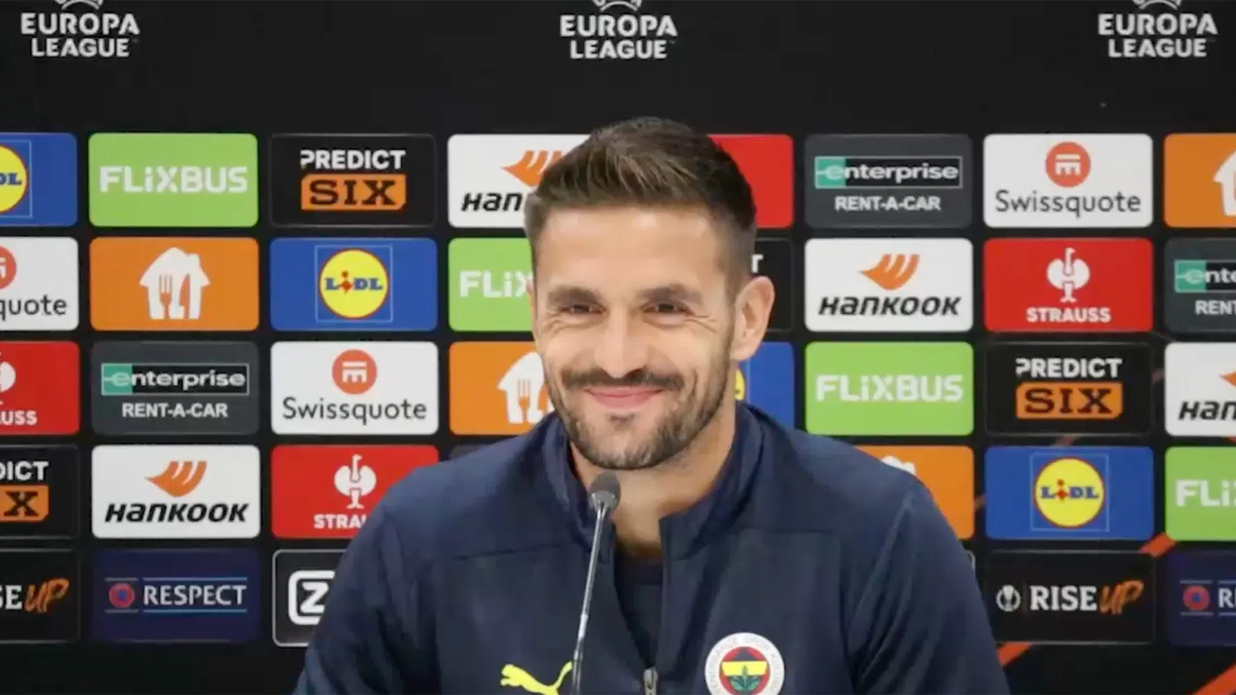 Dusan 'Pak Schaal' Tadic laat weer van zich horen voor duel met AZ