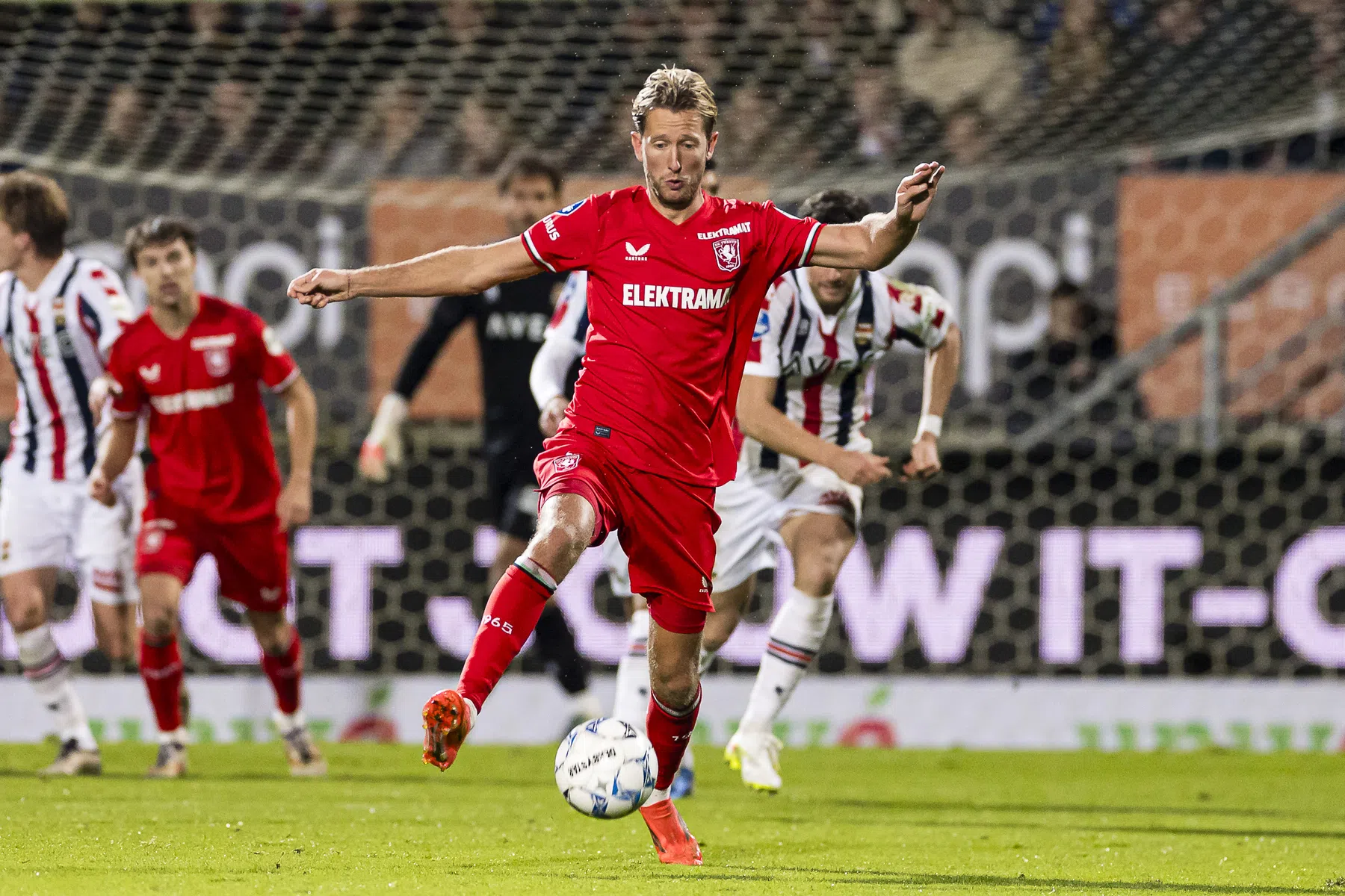 Oosting wijzigt noodgedwongen en verrast met basiselftal tegen Nice 