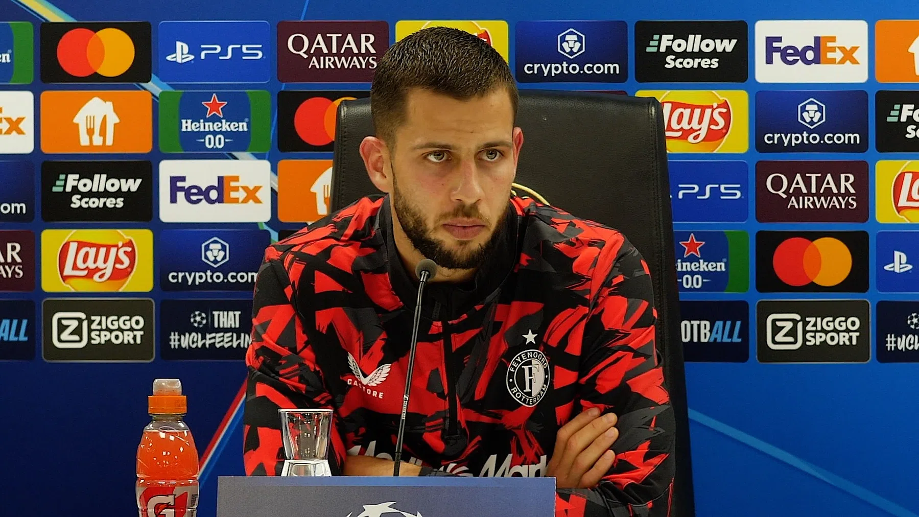 Hancko: 'We kunnen niet eens lang op het trainingsveld staan'