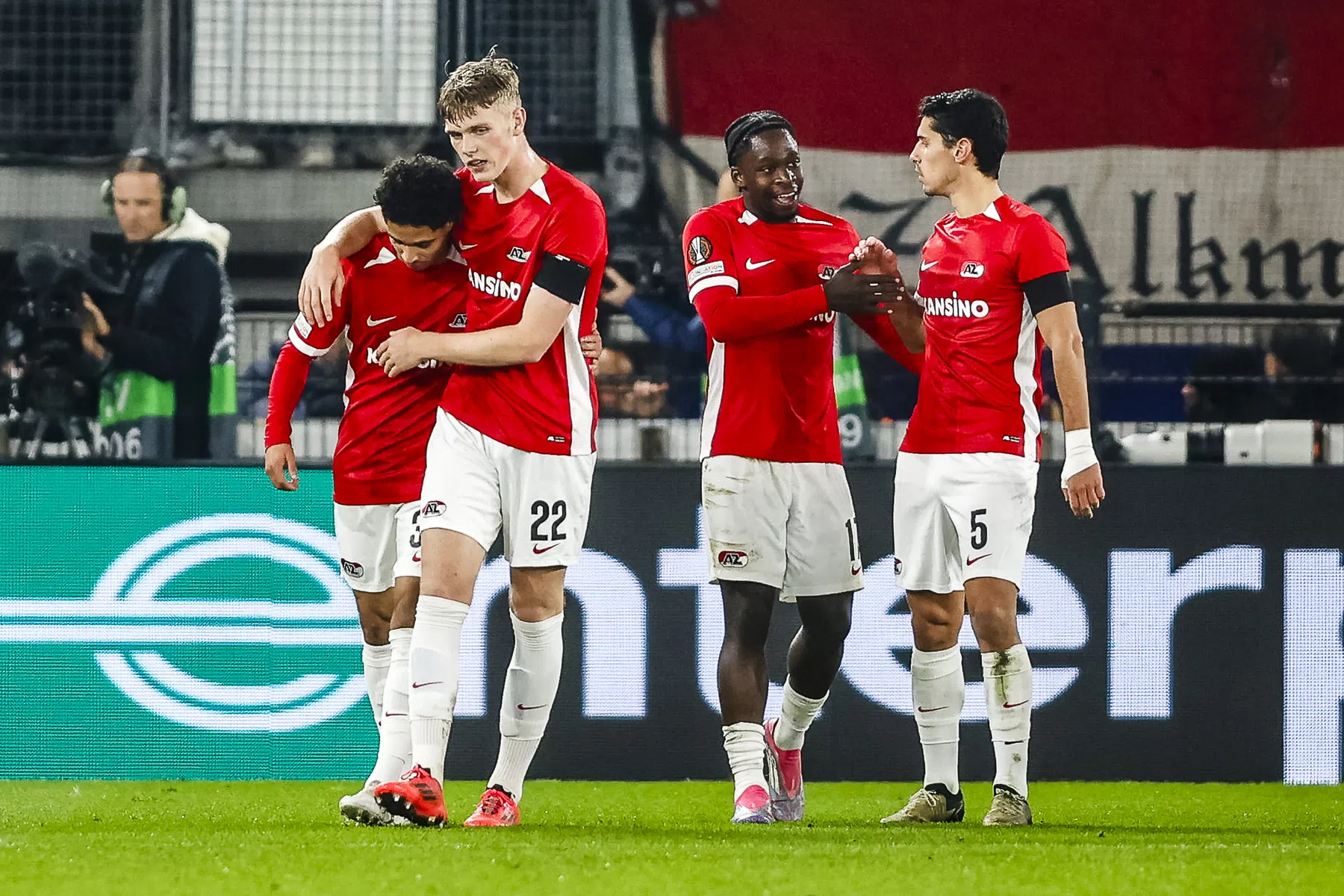 AZ schroeft verdiensten in Europa League verder op