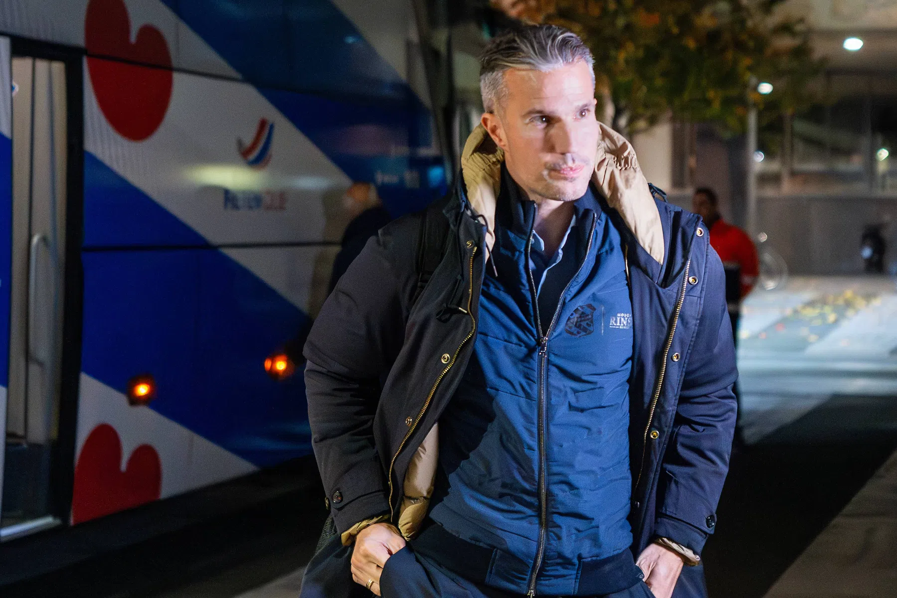 Van Persie grapt over zwak punt: 'Dan hadden we bovenin meegedaan'