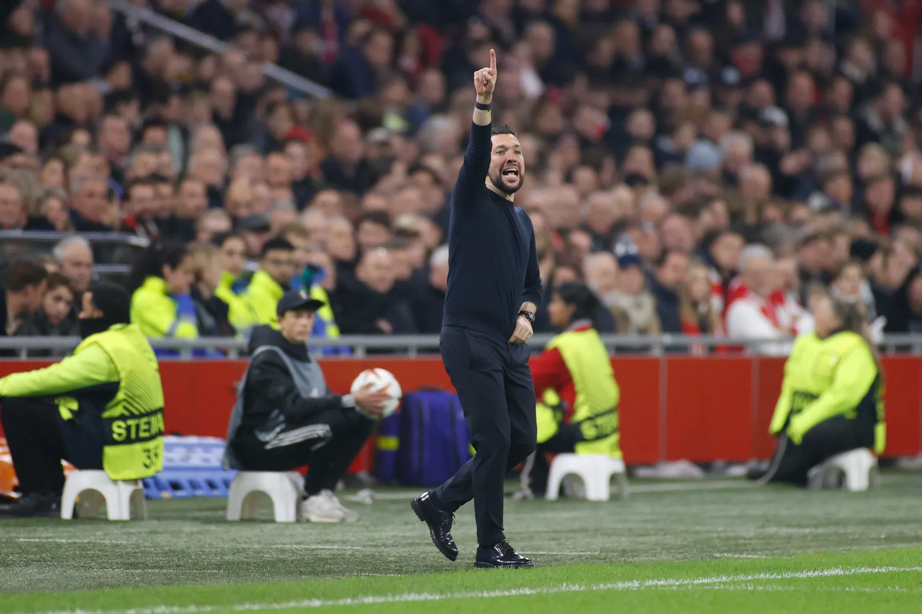 Farioli overtuigt ook Sneijder: 'Hij heeft het voor elkaar gekregen'