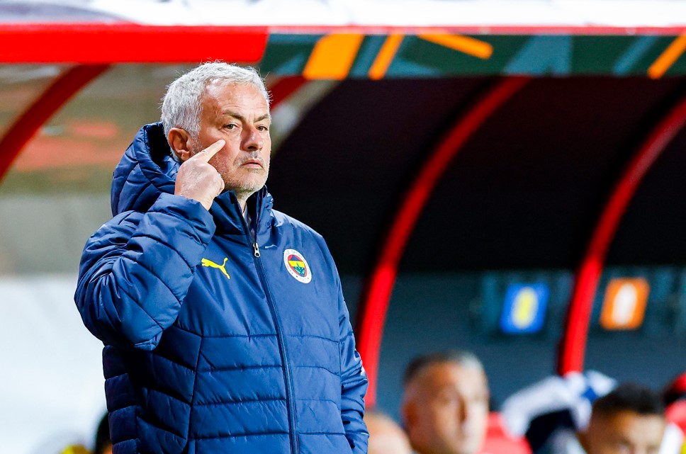 'Mourinho lijkt met uitbarsting voor te sorteren op rentree in Premier League'