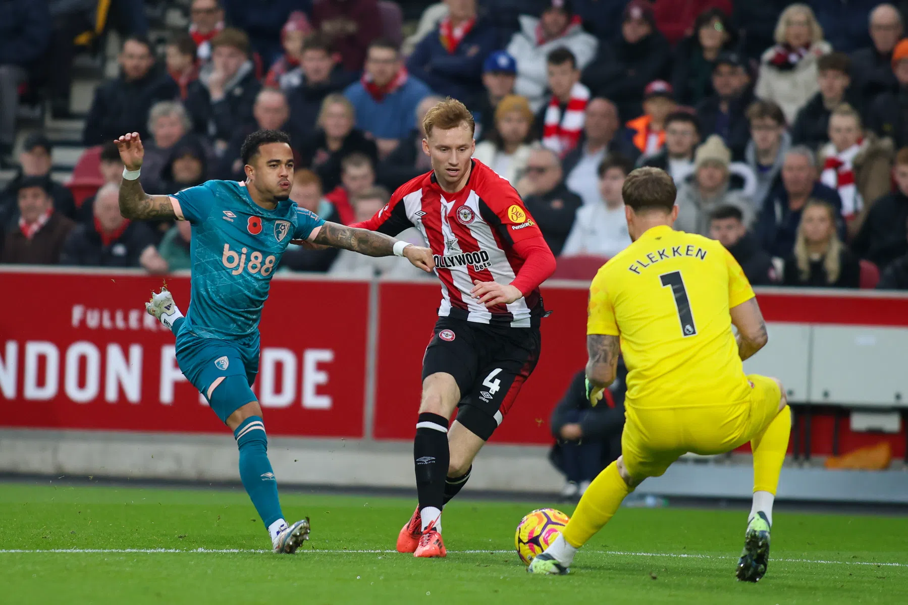 Brentford toont veerkracht na fout Van den Berg en goal Kluivert