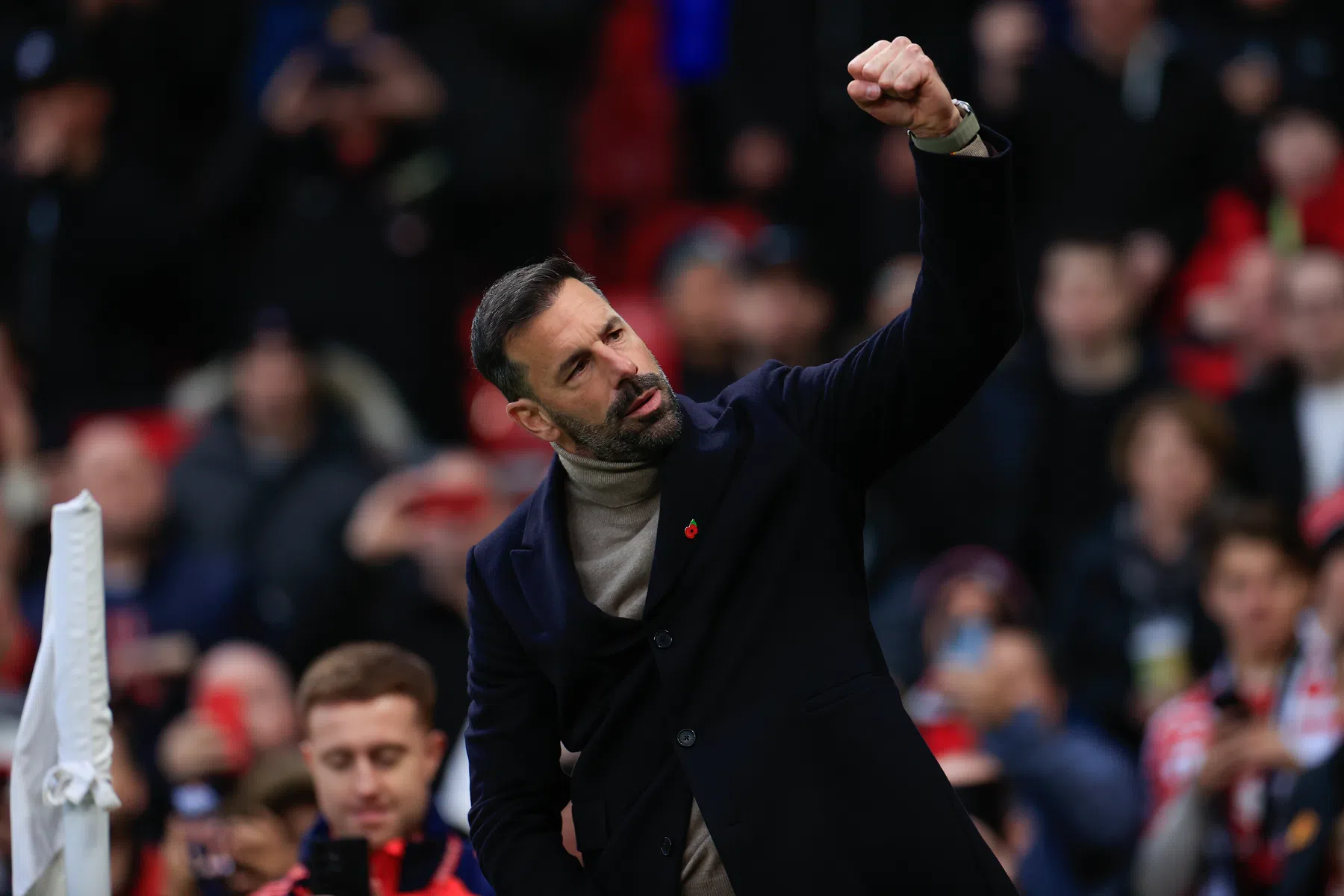 Van Nistelrooij sluit tijd als hoofdtrainer van Man Utd winnend af