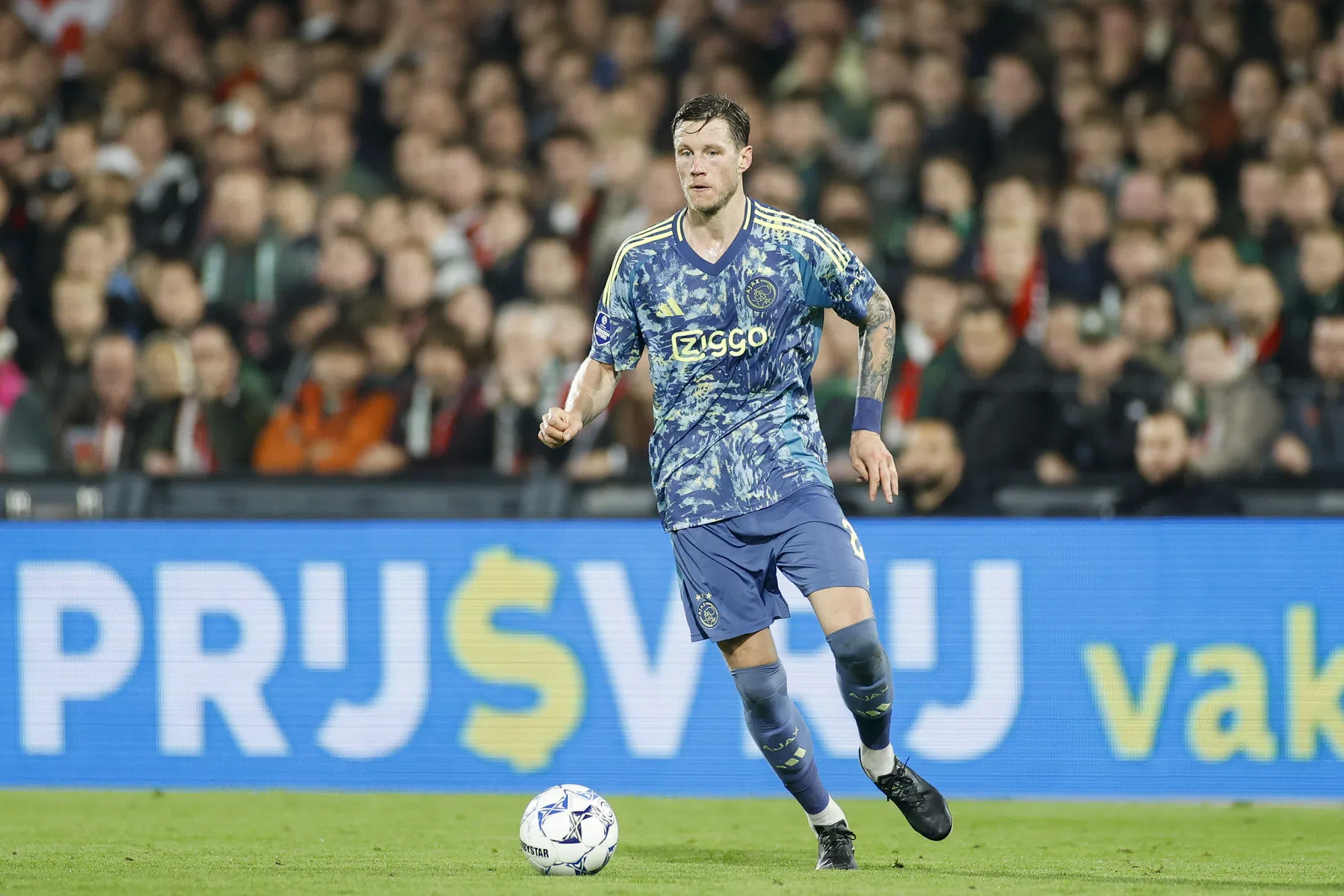 Opstelling Ajax: pikant duel voor Wout Weghorst in Enschede