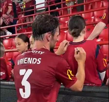 Thumbnail for article: Adelaide United haakt met heerlijk filmpje in op debuut Vriends