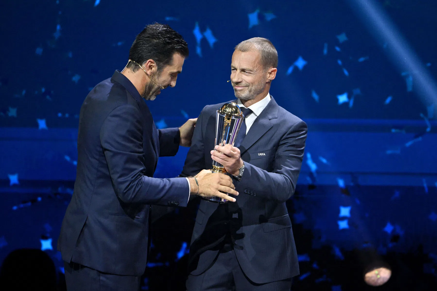 'UEFA vliegt zestien keer privé ondanks klimaatoproep voorafgaand aan EK'