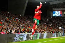 Thumbnail for article: Cristiano Ronaldo is mede dankzij fraaie bicycle-kick record rijker