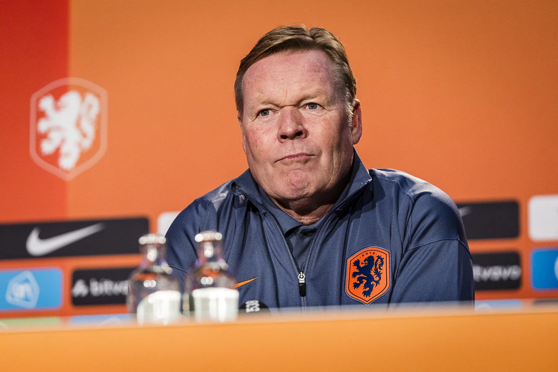 Koeman legt uit waarom hij voor Van Hecke en Weghorst kiest