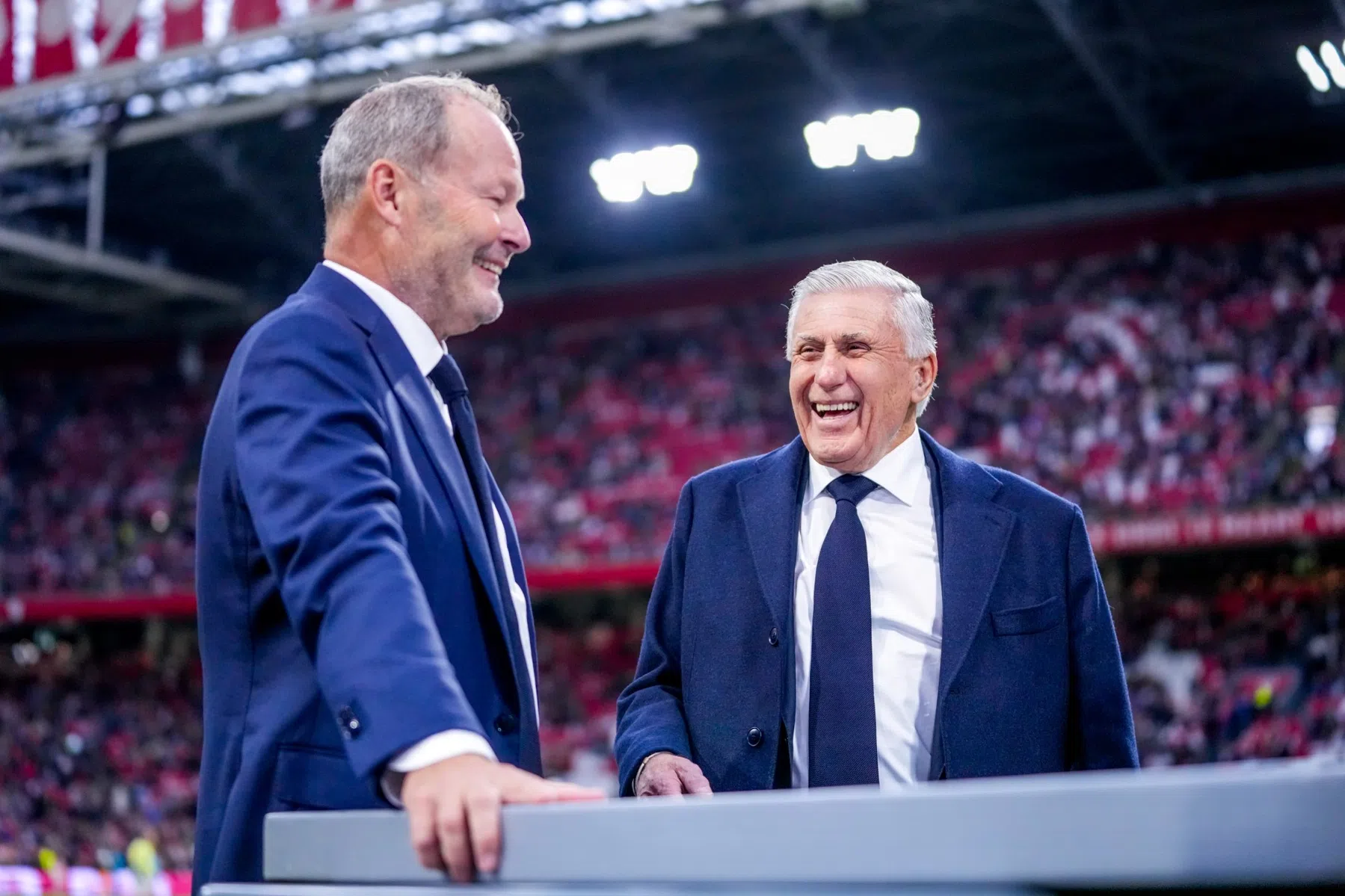 Legends-wedstrijd Ajax smaakt naar meer: 'Wat dacht je van Barcelona of United?'