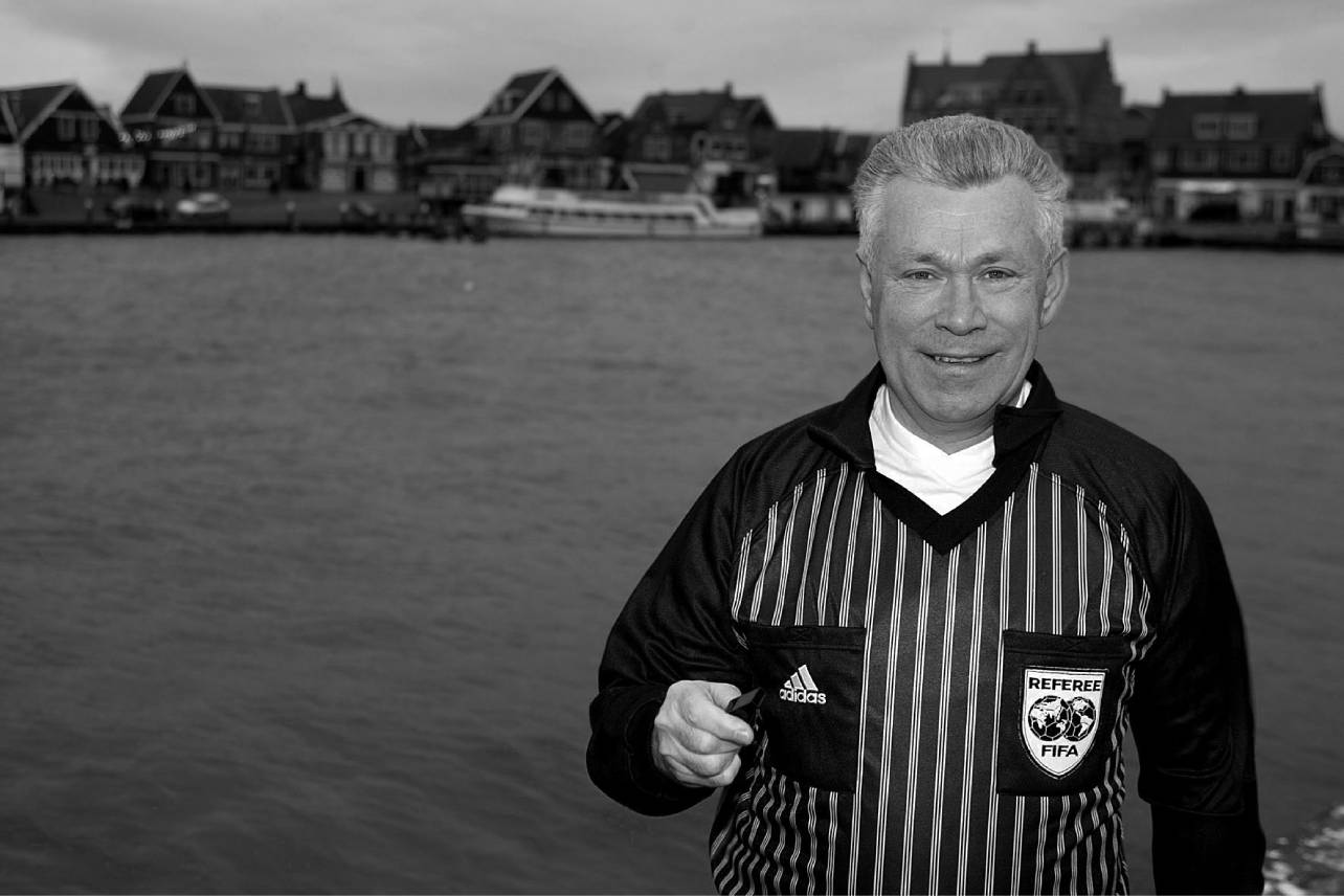 Voormalig topscheidsrechter Jan Keizer (84) overleden