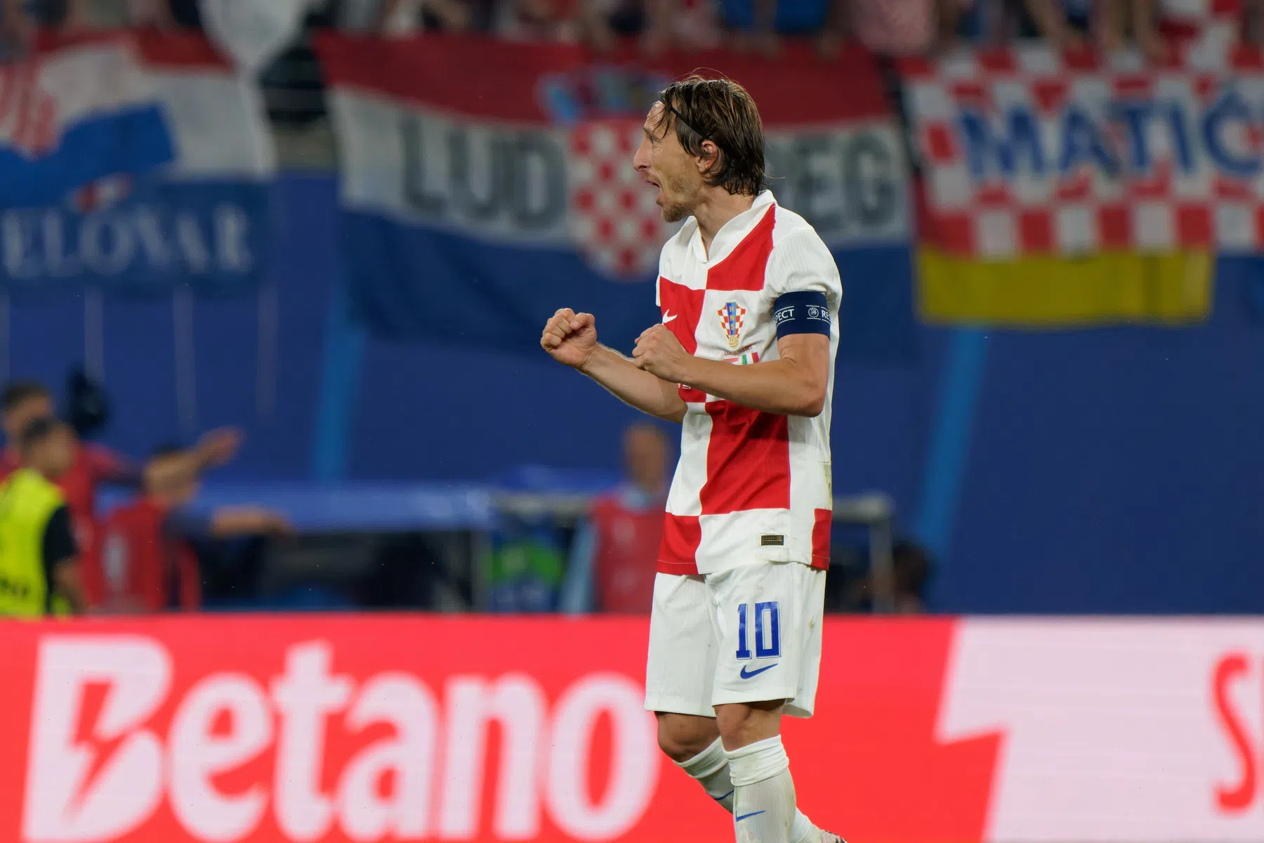 Kroaten halen Final Eight tegen Ronaldo-loos Portugal, Polen degradeert