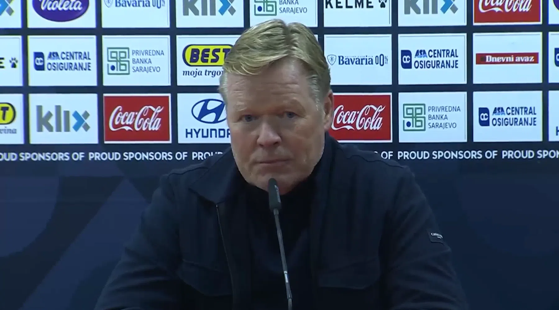 Koeman snoert ongeduldige Bosnische journalist de mond: 'Nu wacht jij'