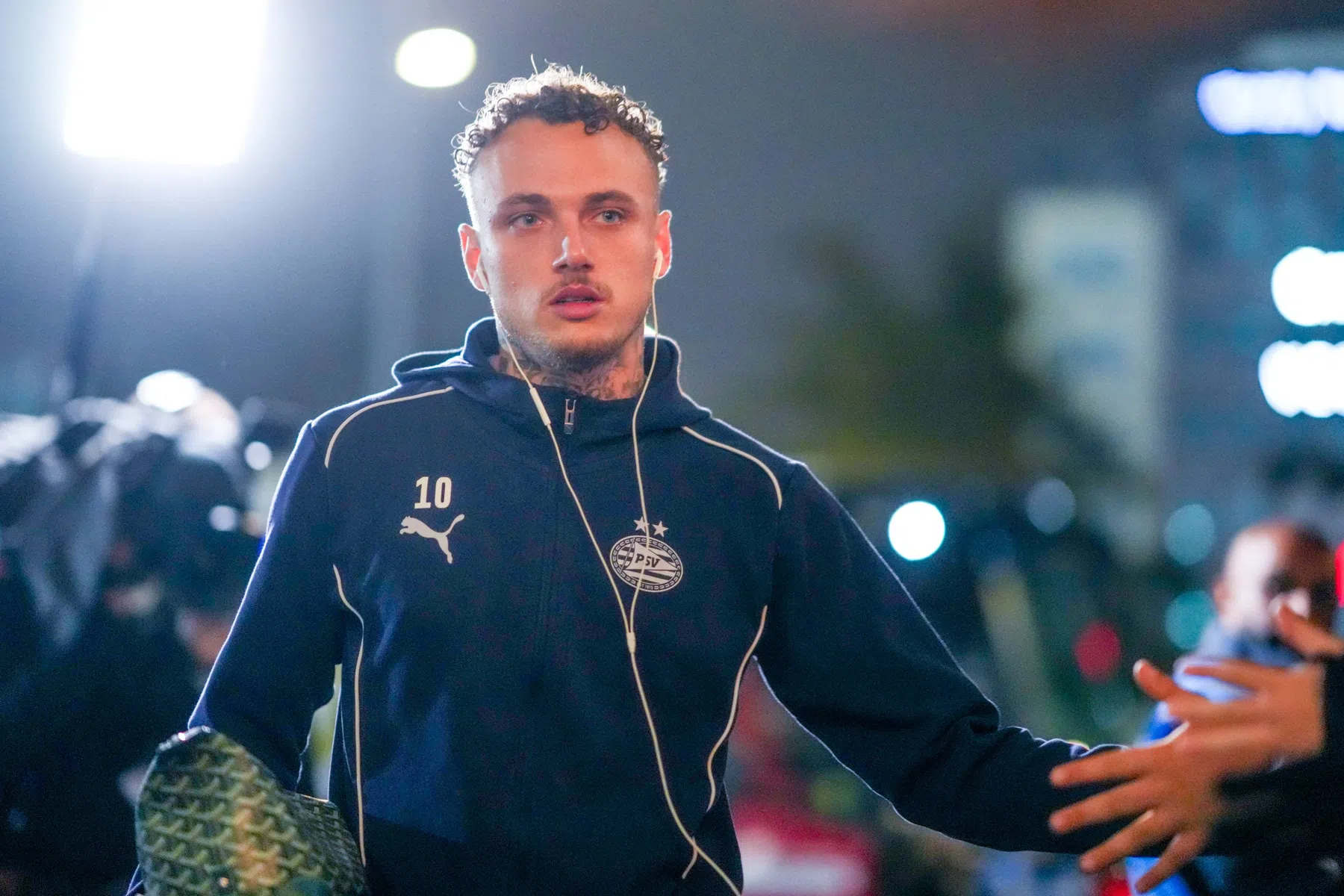 PSV zonder Lang: 'Begreep dat ze slechte bedden hadden in Bosnië' 